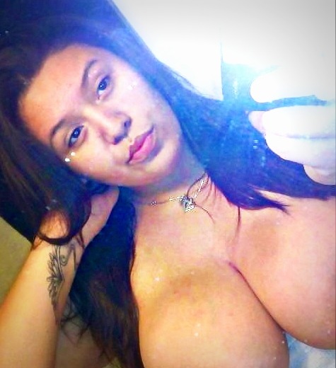 amsoserious:  biigtiitoria submitted  http://biigtiitoria.tumblr.com/ adult photos