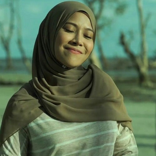originalandcopyori:originalandcopyori:Farah Nabilah #original
