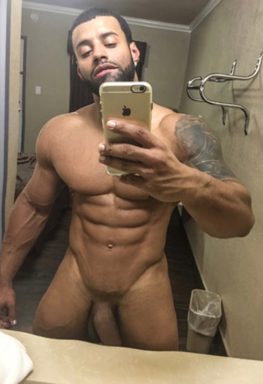 davidqueensland:Jonathan ‘Heat’ Martinez - sexy male stripper - love to deep