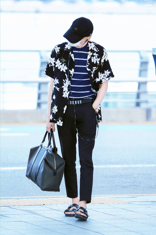 Soaring (Kyung)Soo(n) — Min Yoongi (Suga - BTS) Street / Airport Fashion