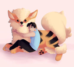 cocoabats:  Big fluffy friend!  SO CUTE!!