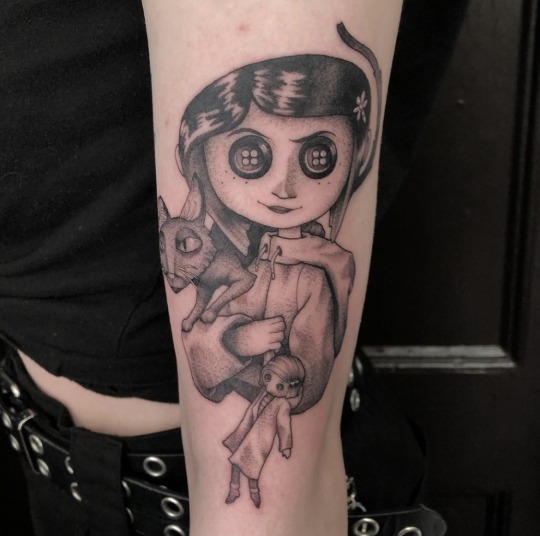 ej  Coraline doll and key entirely done with dots