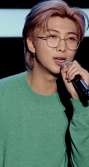 Please Give His Stylist A Raise