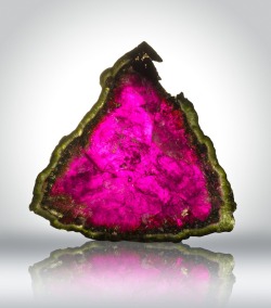 Watermelon Tourmaline: Helps you to see the