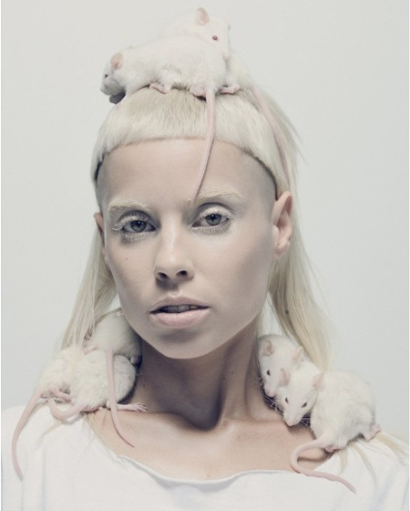 nanemo:  Yo-Landi Vi$$er, Die Antwoord 