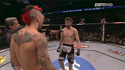 mma-gifs:  UFC 120: Carlos Condit vs. Dan