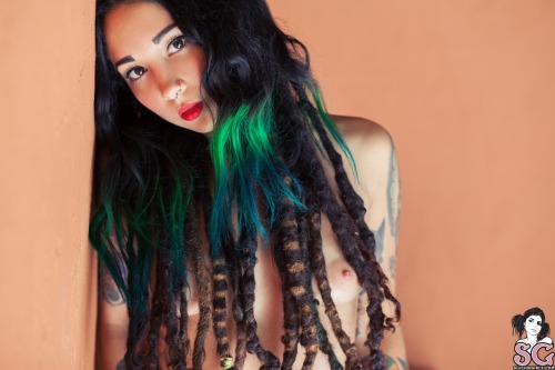 Sex past-her-eyes:  Galaxy Suicide  galaxy.suicidegirls.com pictures