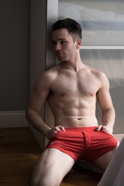 mouthwatering-men:Joshua Betz 