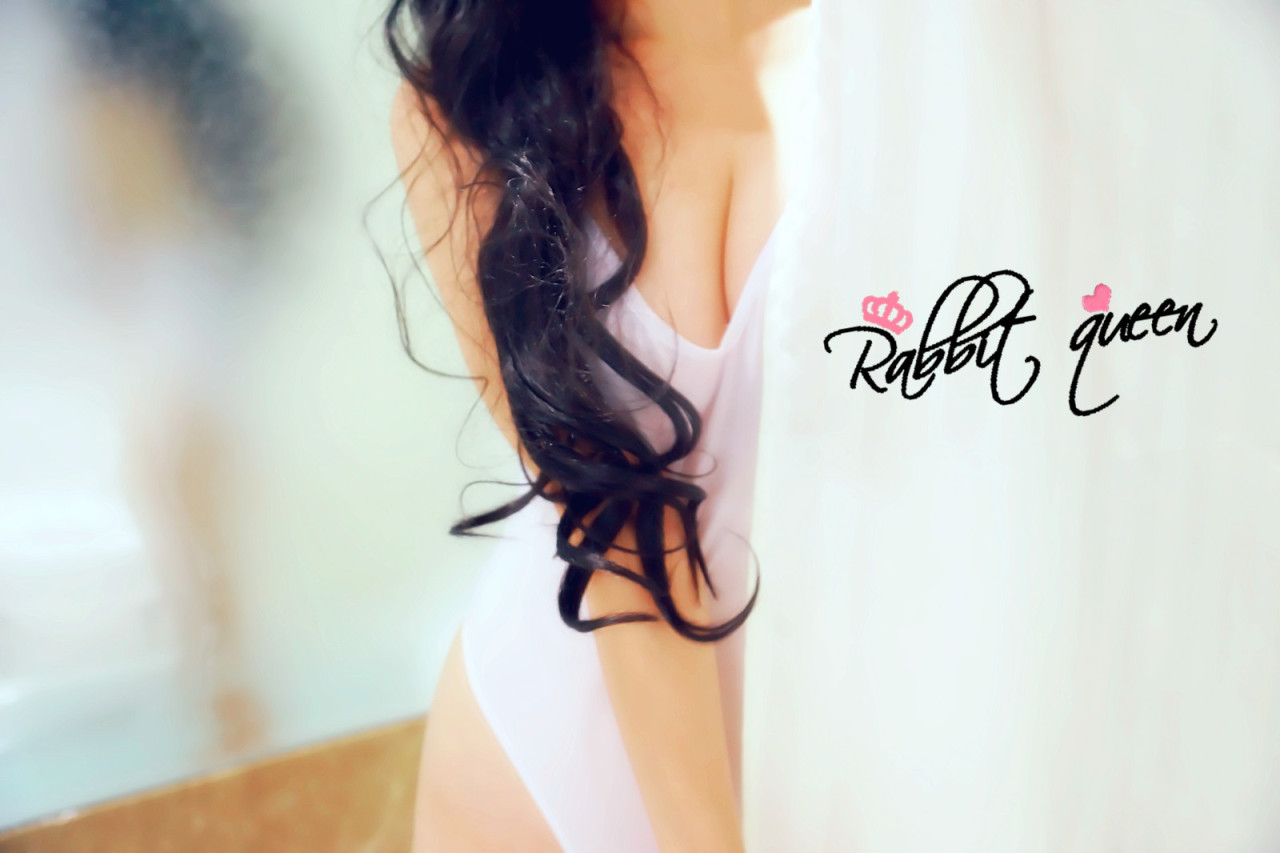 rabbitqueennude:  蕾丝兔宝宝VIP白色比基尼 [48P]