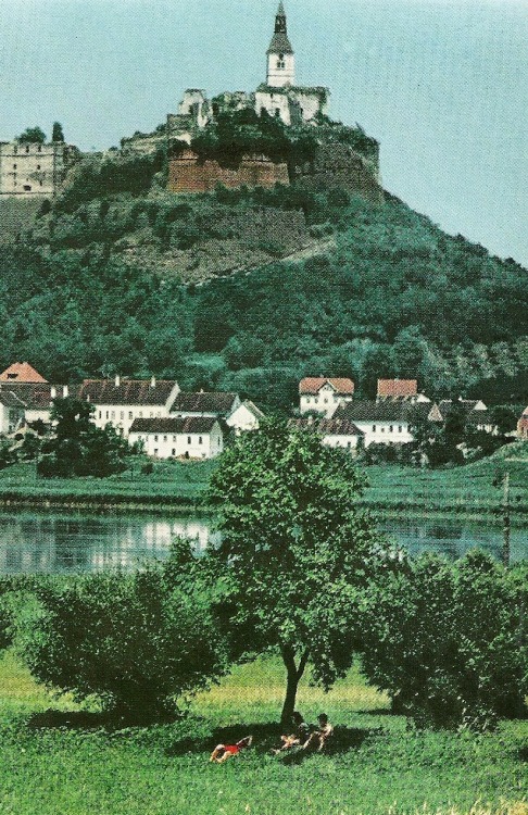 sunfl0werpetal:  vintagenatgeographic:  Gussing Castle in Burgenland, Austria National Geographic | February 1959  I believe in the good things coming~