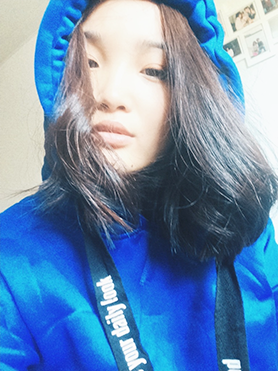 koreanfashionblog: romwe: royal blue hoodie Keep reading