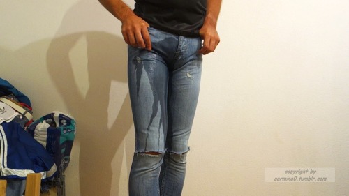 carmina0:  tight jeans wetting