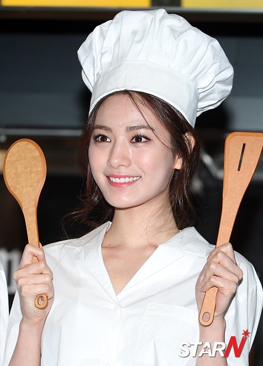 korean-dreams-girls:  Nana (After School) - Mad for Garlic Event Pics