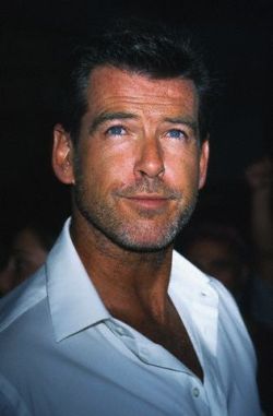 fnlfan733:  I cannot deal with a young Pierce Brosnan… TOOOOOO HOT!!! 