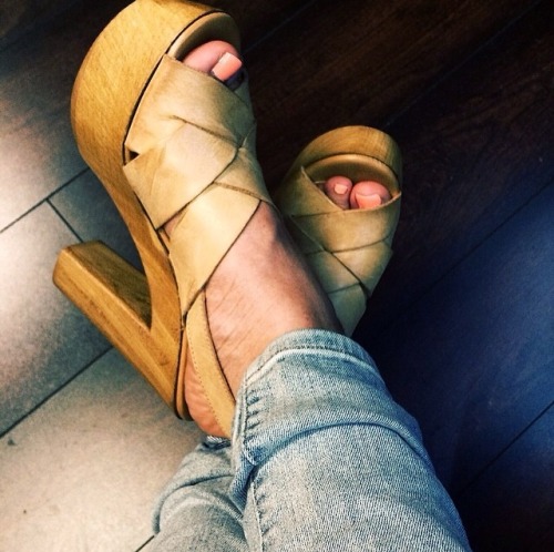 Melting feets like candies