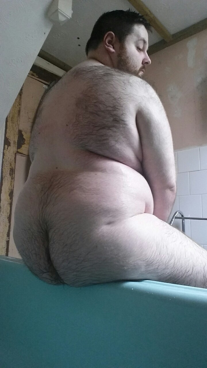 chubbyaddiction:  oome88:  BOOTY!  No words, well ok this, DAMN HOT!
