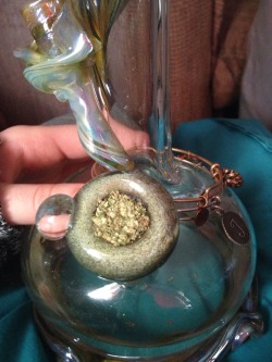 the-stoner-sage:  tiannajuana:  &ldquo;Special K 2014&rdquo; ❤️  Such a cool looking bong 😻