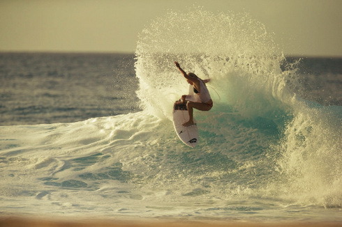 surfing-girls:  Surf Girl http://girls-surf-too.blogspot.com/