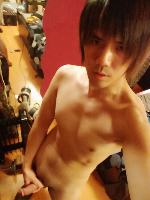 east-asia-guys:  nudg9:  Nudg it’s myself  You can meet Nudg in our LINE groups.