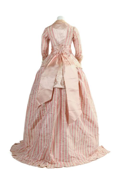 Dress ca. 1868-70From Enchères Sadde via Interencheres