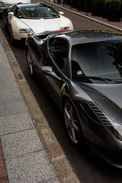 billionaired:  Italia x Veyron [Photographer: