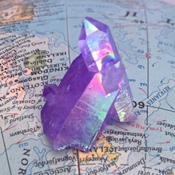 cosmicdreamclub:  baby indigo/purple magic aura quartz cluster 💜  🔮✨ shopdreamclub.com