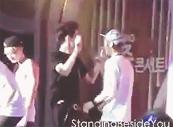 incenesque:  shimmy shimmy! &amp; some loving~ 