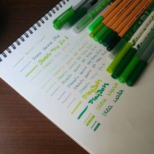 I love #green #pens they look good both on white and yellow pages. #color #swatch #july #bujojunkies
