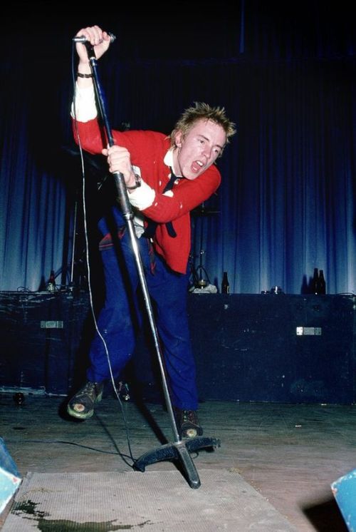 nobouchan:  John Lydon