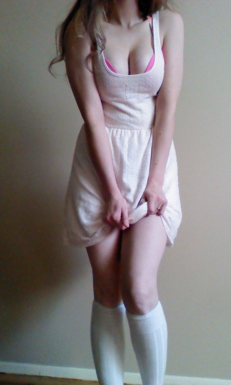 peggingisforlovers:  Very sexy photo series. If I had seen this somewhere other than my Tumblr feed, I might not have known where it was headed from the first couple of pics. :D