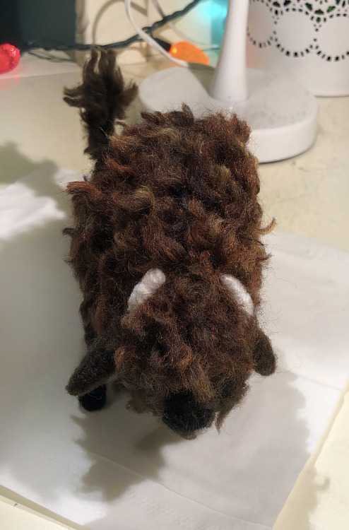 A needlefelted American Bison for @shibanuts !