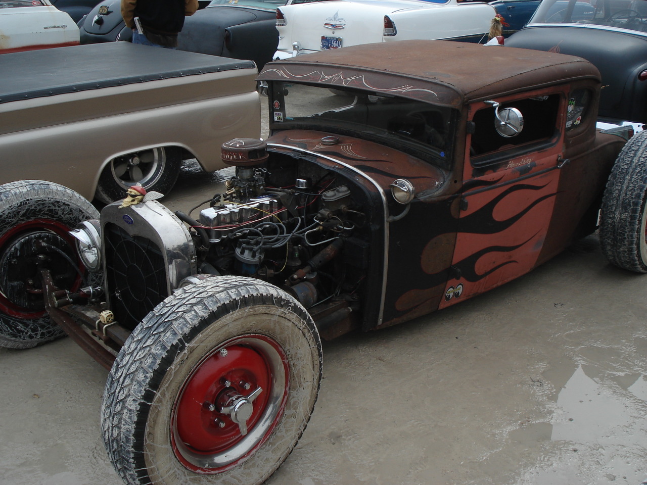 royboyprods:  freakyz26c:  Hunnert Car Pile Up 2009  I’d recognize that mud anywhere!