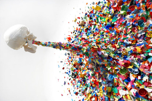 aestheticgoddess:  Confetti Death, by Typoe