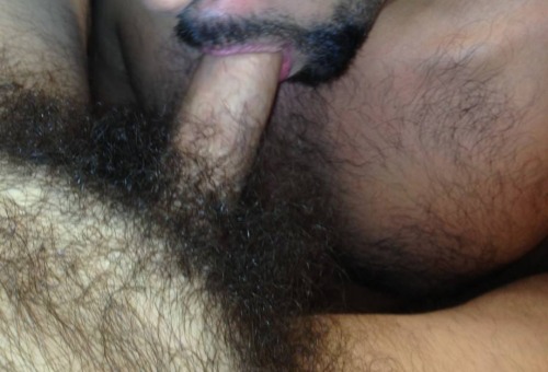 peludosdeensueno:  italtopcop:  theproudhomosexual:  I love thick male bush.  Yeah me too.   Hell yeah! No reasons to shave.