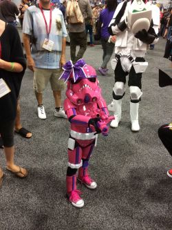 longhornbambam:  Thought you guys might enjoy my niece’s outfit for Comic-con - Imgur 