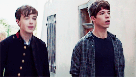 kazbreker:  Départure (2015) dir. Andrew Steggall“Do you think you can know something