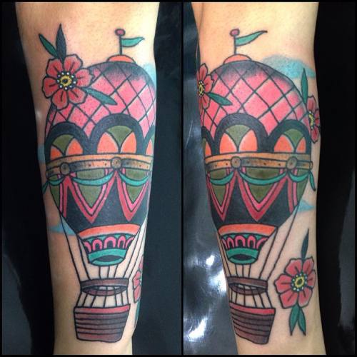 #tattoo #tattooflash #ballon #tradtattoo #balao #arquente (em Peruibe - Bougainvillee)