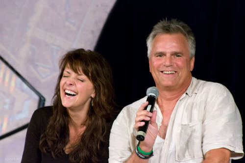 Amanda Tapping & Richard Dean Anderson, Being Adorable At GateCon 2008. (`)