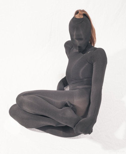 dani–opaque:Black Opaque Tights Encasement !