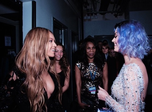 Katy Perry and Beyonce backstage at the 57th Annual GRAMMY Awards