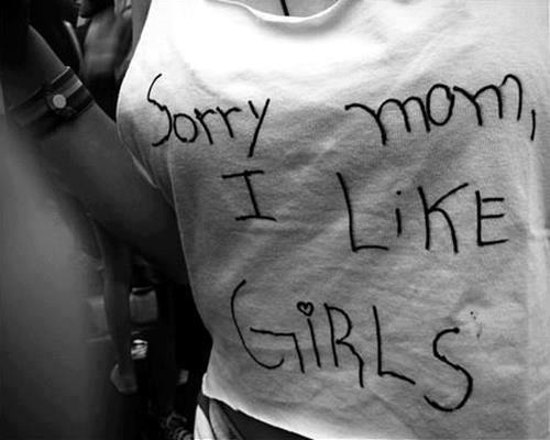 lipstick-lesbian:  ♀♡♀ 