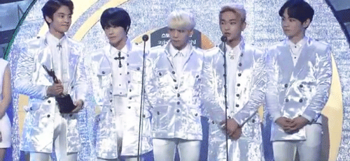 kurintooo:  23rd Seoul Music Awards SHINee won 3 bonsangs! 