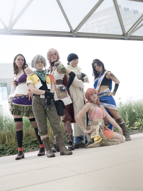 jontheangel:THROW BACK FRIDAY (ITS NOT THURSDAY WHO GIVES A SHIT)final fantasy xiii at otakon 2011! 