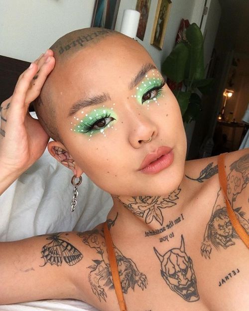 Twitch from our Fun Size palette will quickly become your new fave green! @meicrosoft is wearing it 