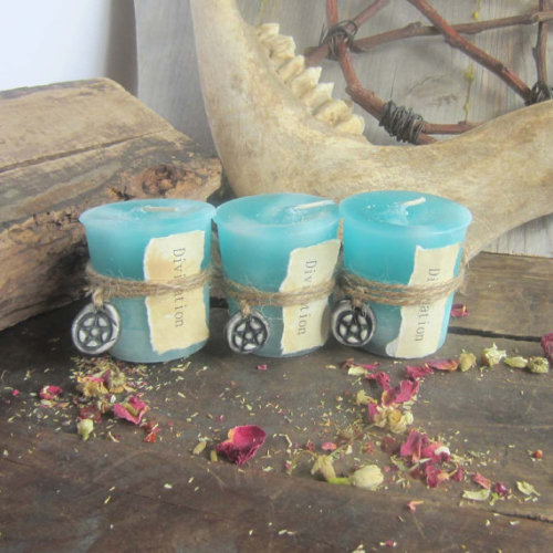 etsycult:  Divination Spell Candle Set by WhiteMoonWitchcraft