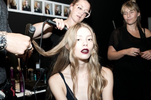 crashmagazine:Ondria Hardin backstage at No.21 spring 2015 by Dan Spigelan for Crash 