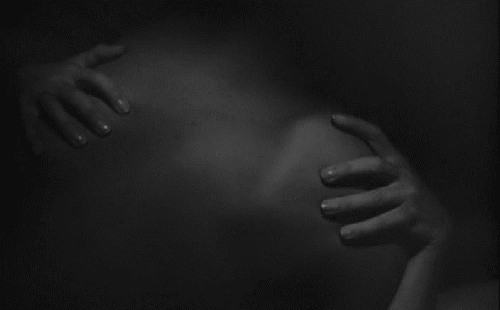mistresstristesse:  You just can’t imagine how badly I am dying to dig my nails