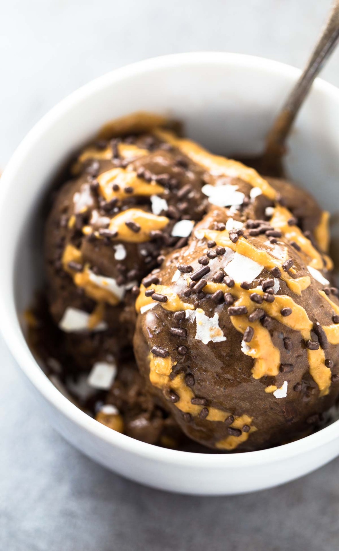 foodffs:  CHOCOLATE BANANA NATURALLY SWEET ICE CREAM Really nice recipes. Every hour.