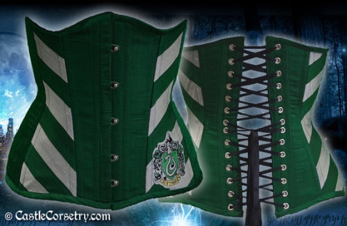 fuckyeahcorsets:  elphias-treason:  thenerdyshoppinglist:  A different way to wear your house colour