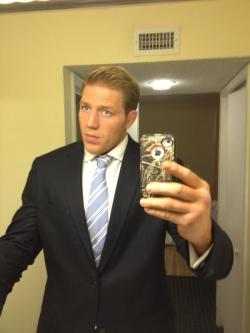 laird-galloway:  realjackswagger: Slammys tonight… Singing Suit and Tie all night is a must. 